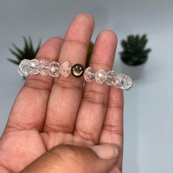 Handmade Trendy Y2K Inspired Smiley Face Glass Bead Stretch Bracelet - Picture 4 of 4